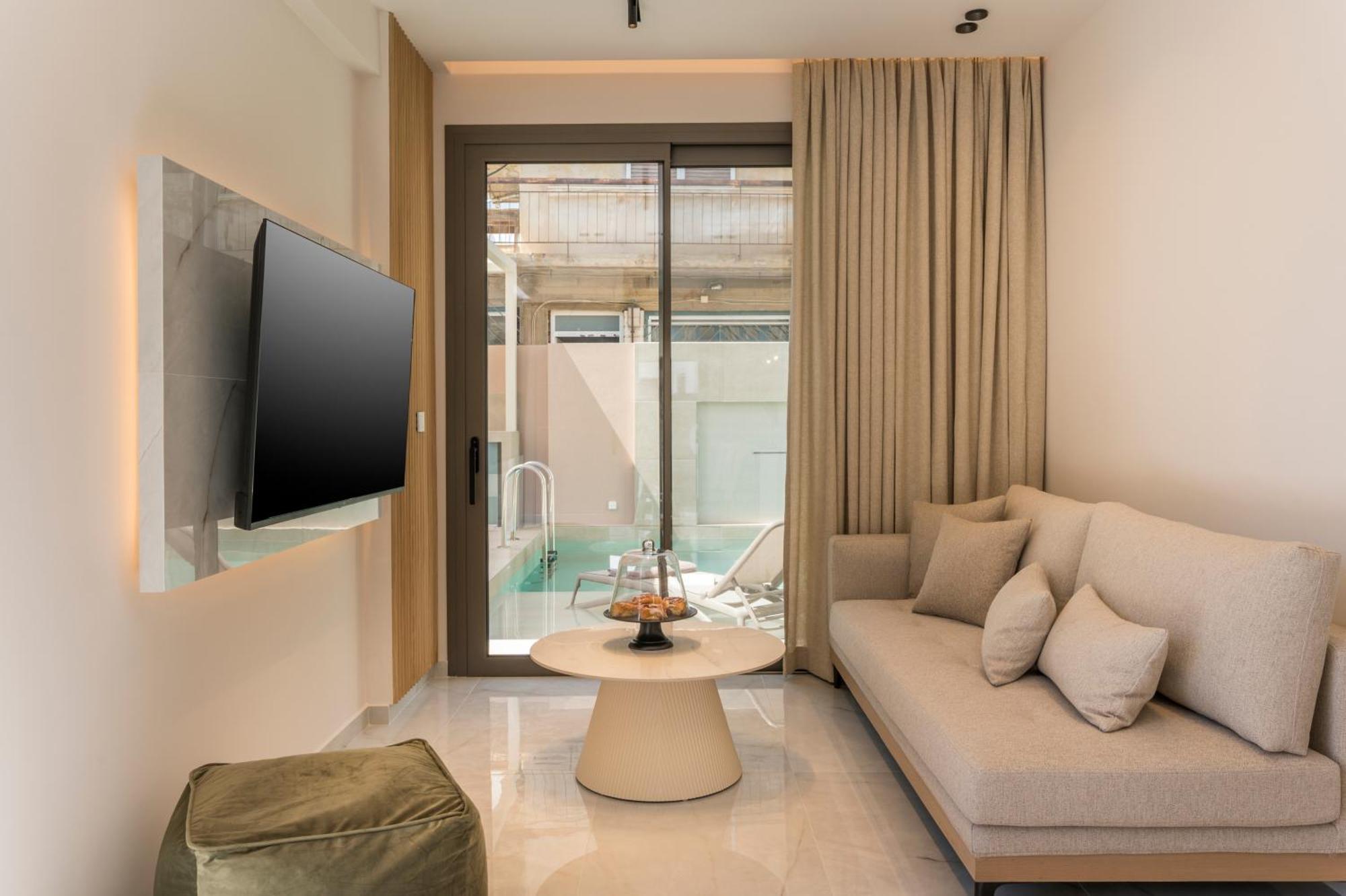 Orama Luxury