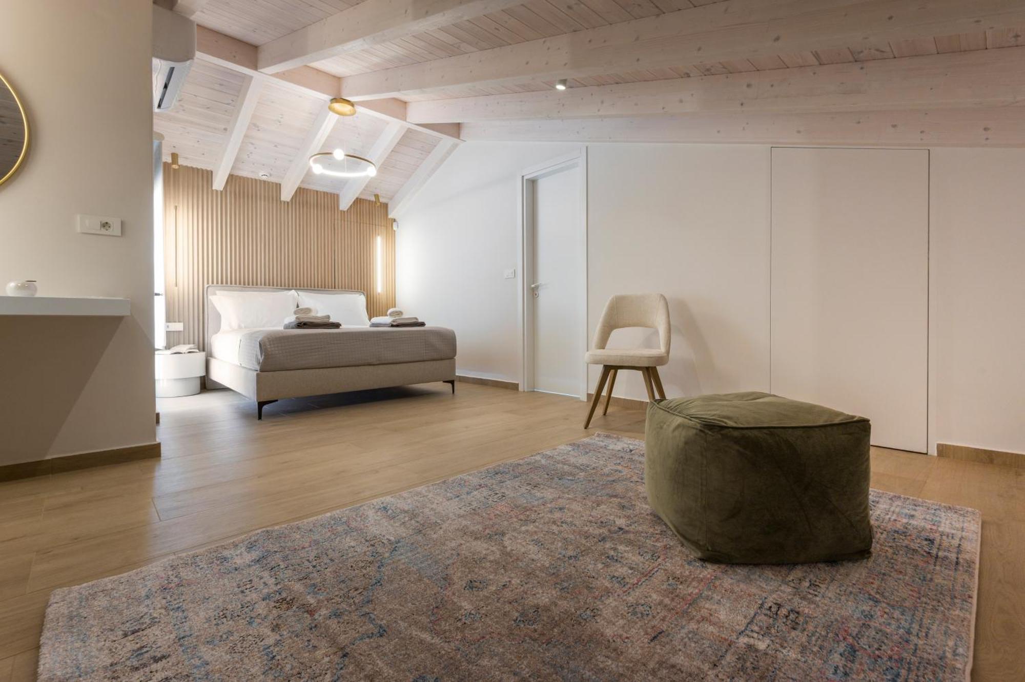 Orama Luxury Apartment